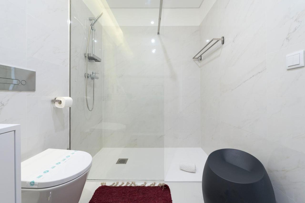 Lovelystay - Central Flat W/ Ac & Balcony ปอร์โต ภายนอก รูปภาพ