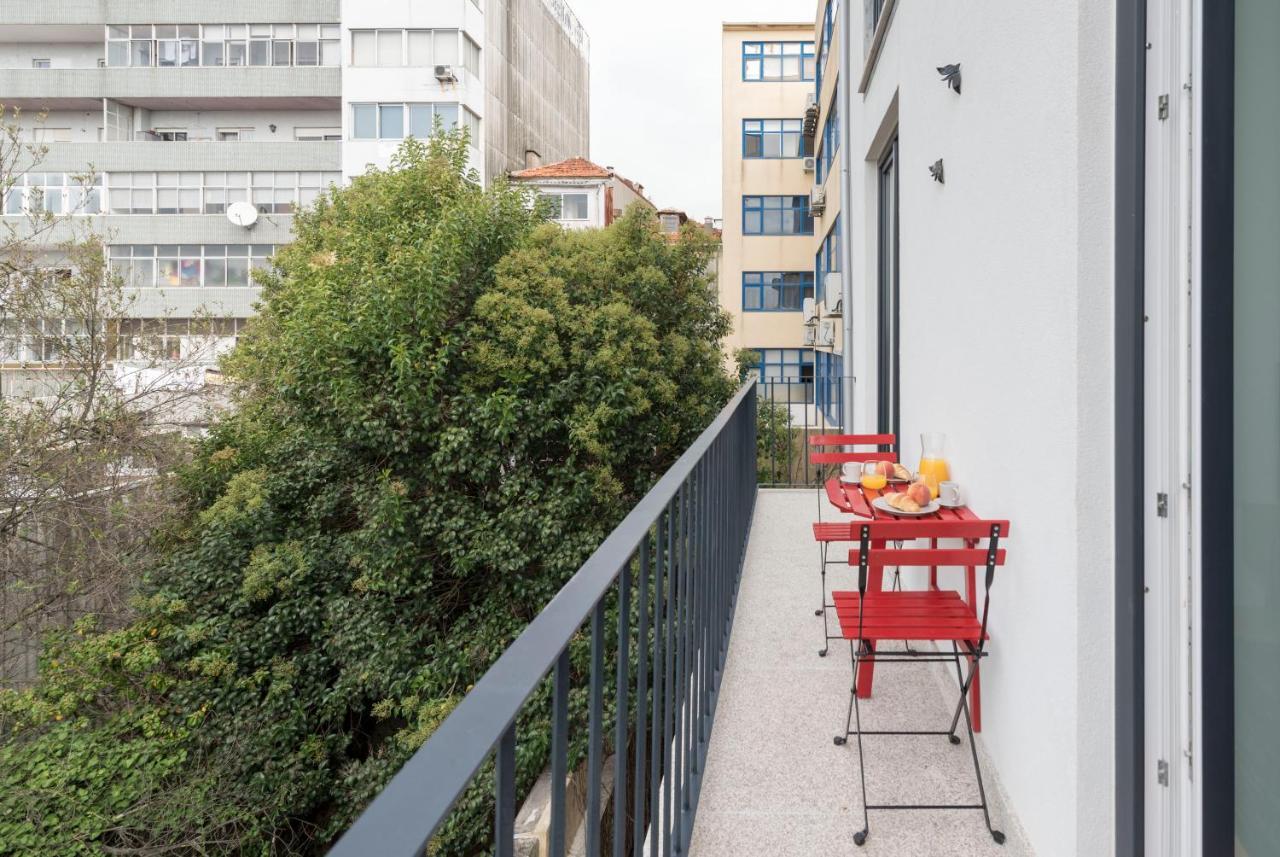 Lovelystay - Central Flat W/ Ac & Balcony ปอร์โต ภายนอก รูปภาพ